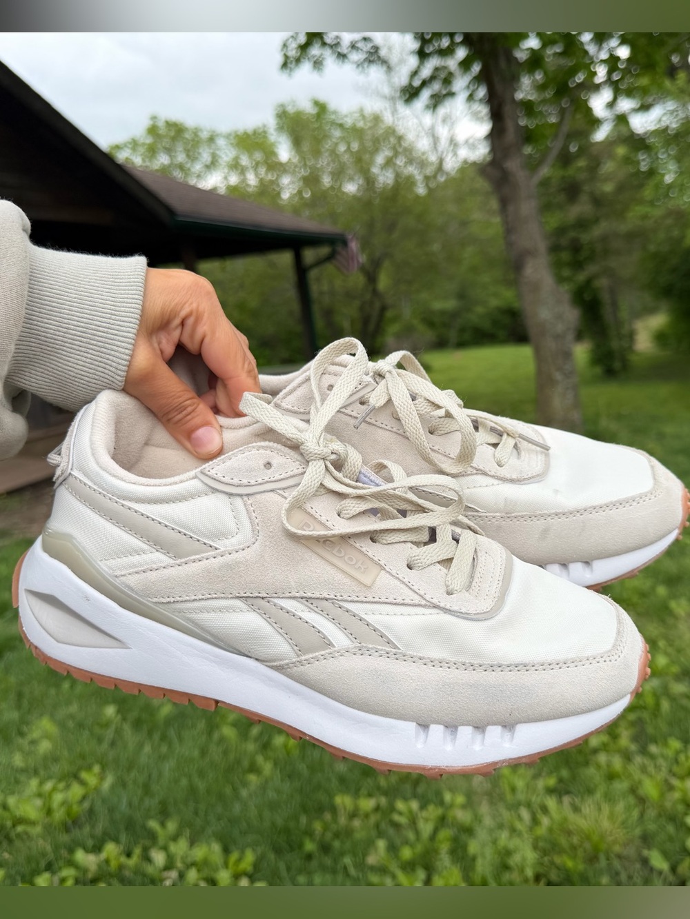 Reebok Classic legacy AZ Women’s neutral casual sneakers size 8.5
